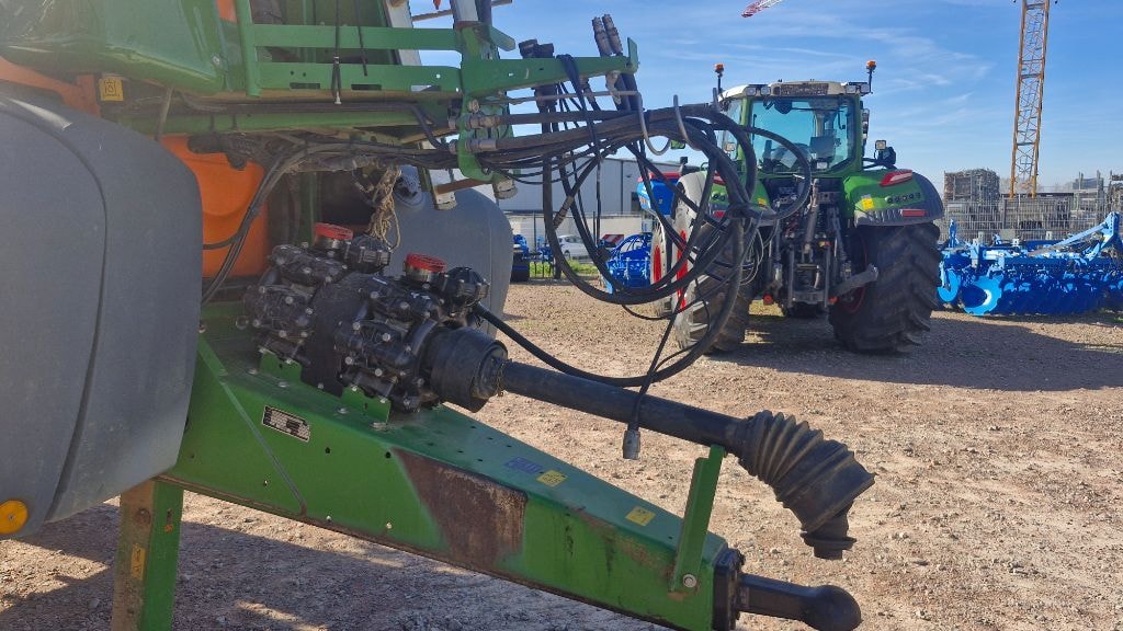 Pulverisateur AMAZONE UX 5201 Super - photo slide 11