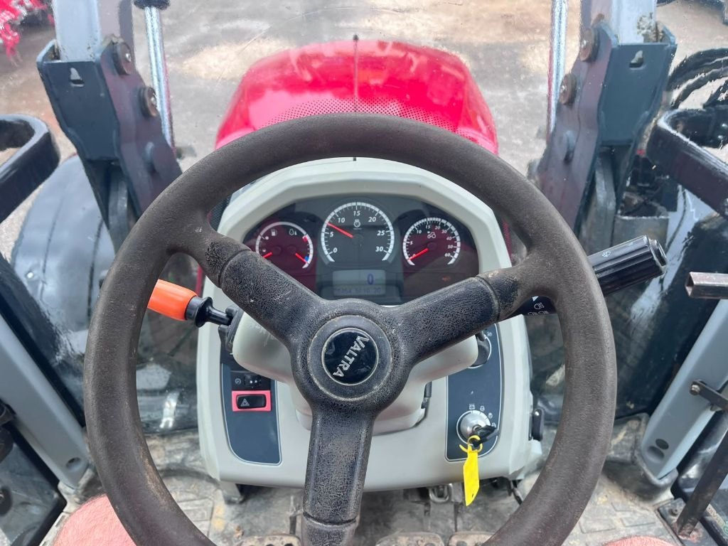 Tracteur VALTRA N 104 HITECH5 - photo slide 12