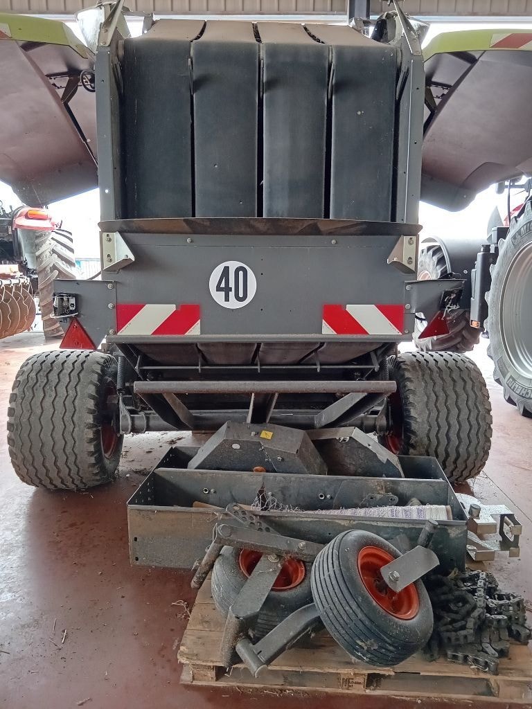 Presse balles rondes CLAAS VARIANT 360 - photo slide 7