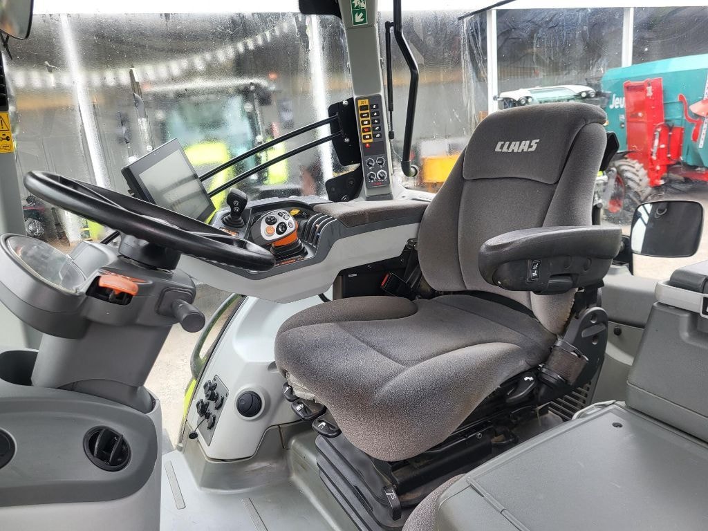 Tracteur CLAAS AXION 800 - photo slide 12