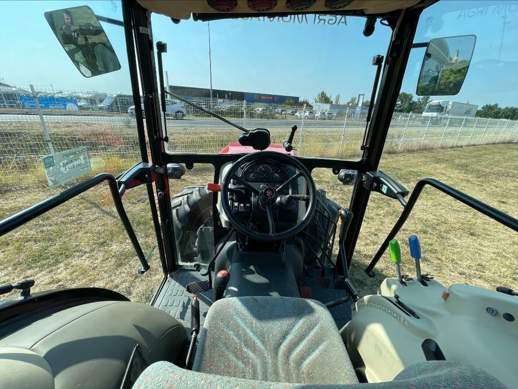 Tracteur fruitier MASSEY FERGUSON 3709 F  - photo slide 5