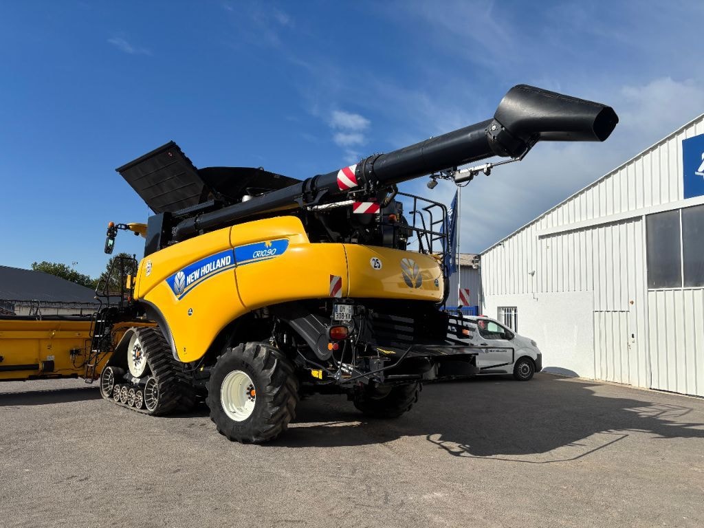 Moissonneuse NEW HOLLAND CR10.90 - photo slide 7