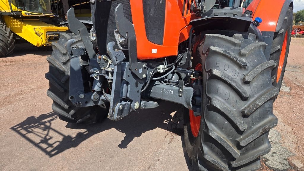 Tracteur chargeur KUBOTA M7-152 - photo slide 17