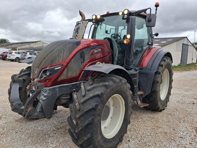 Tracteur VALTRA T144  ACTIVE - photo slide 1