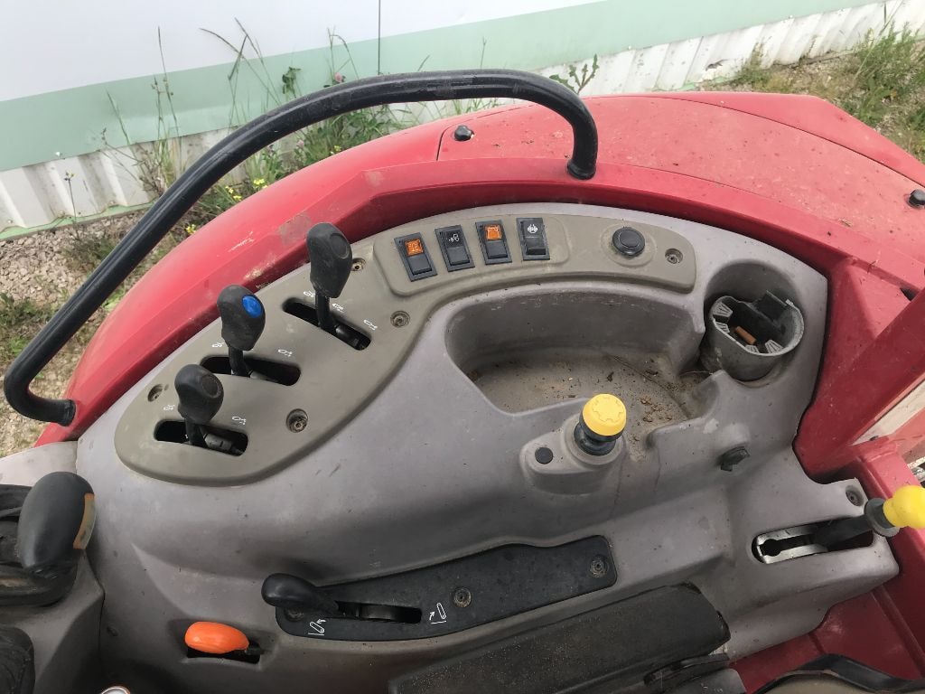 Tracteur chargeur CASE IH FARMALL 105 C  - photo slide 11