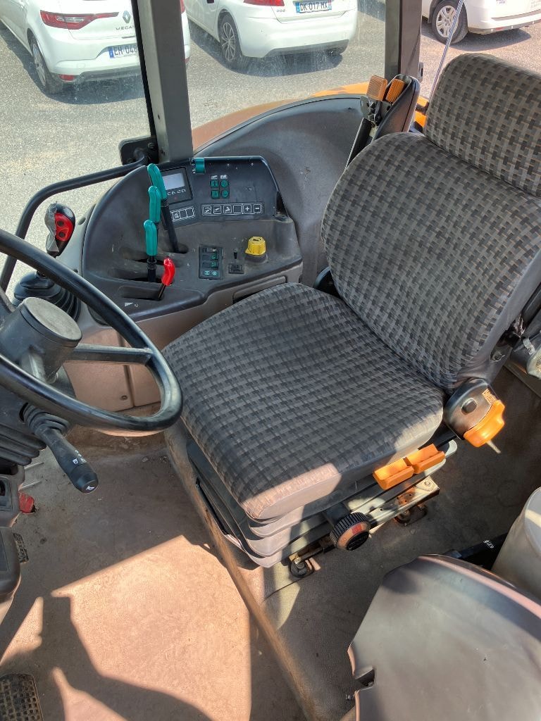 Tracteur chargeur RENAULT ARES 610 RZ - photo slide 8