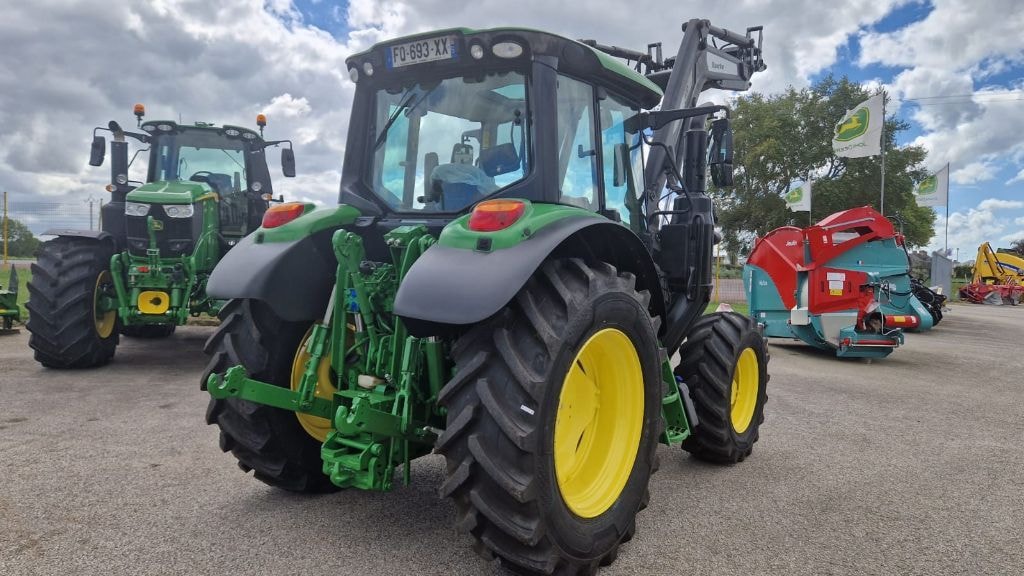 Tracteur chargeur JOHN DEERE 6100M - photo slide 8
