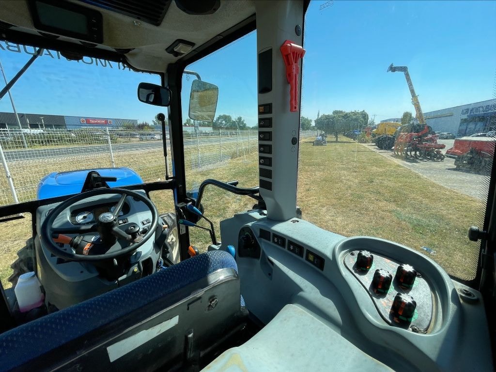 Tracteur fruitier NEW HOLLAND T4.100N - photo slide 11