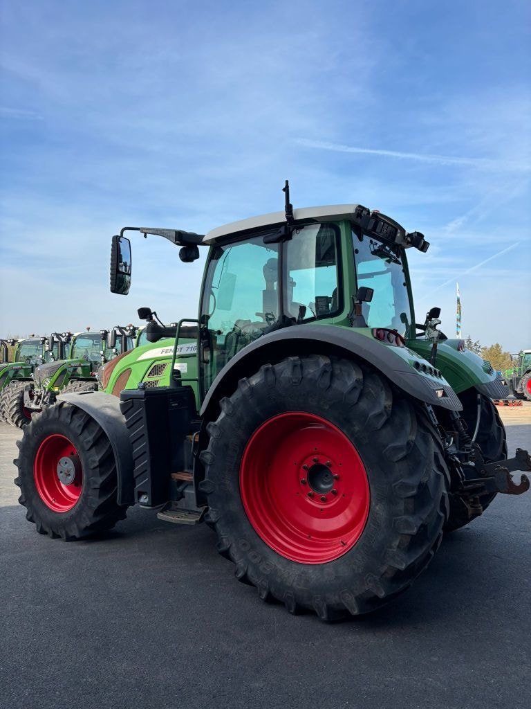 Tracteur FENDT 716 VARIO PROFI - photo slide 4