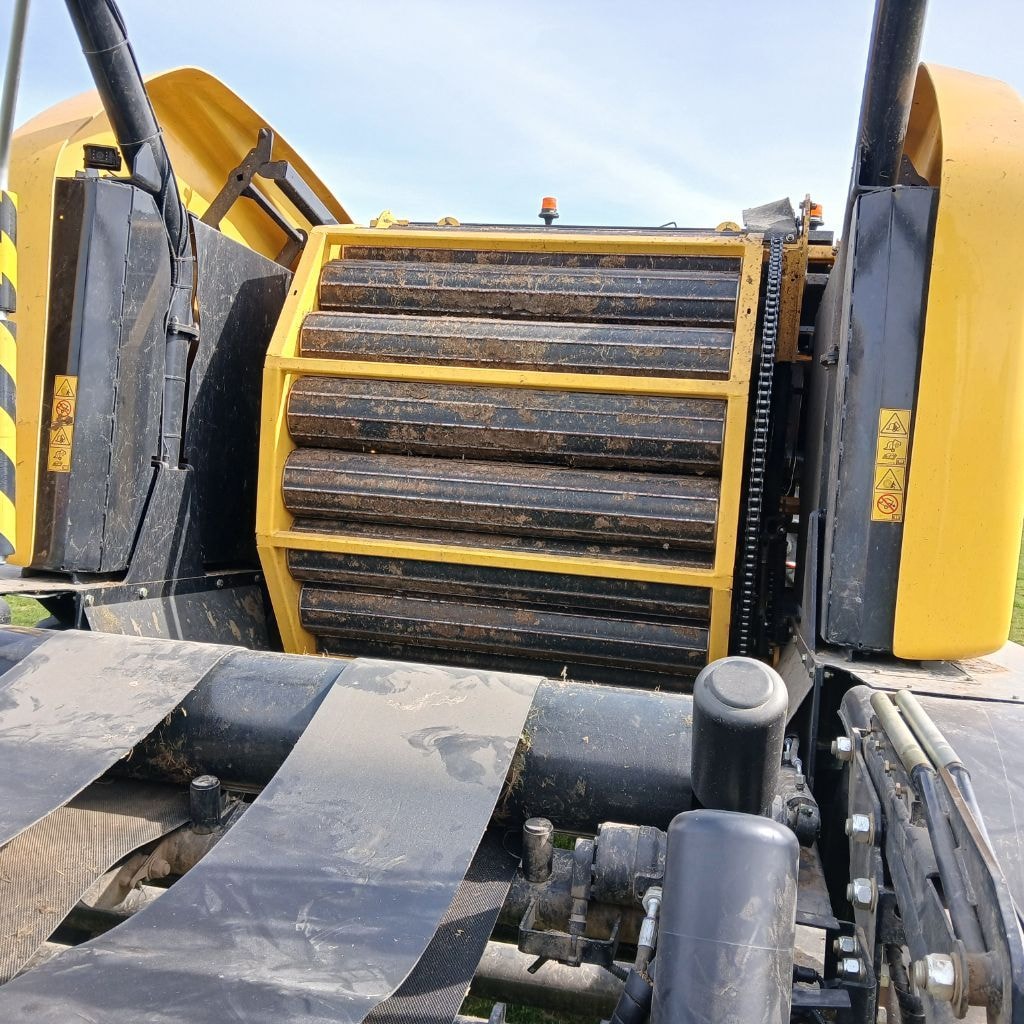 Presse enrubanneuse NEW HOLLAND ROLLBALER 125 combi - photo slide 2