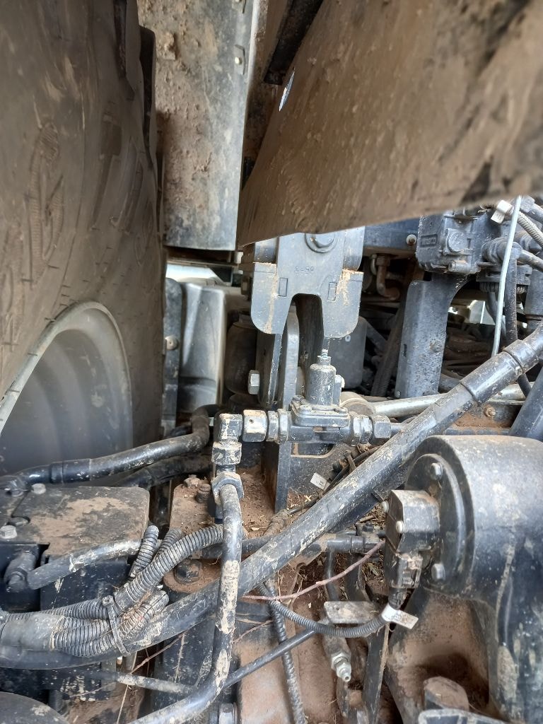 Tracteur DEUTZ FAHR 7250 TTV - photo slide 14