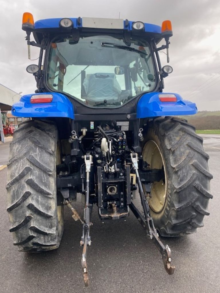 Tracteur chargeur NEW HOLLAND T 6.140 - photo slide 7