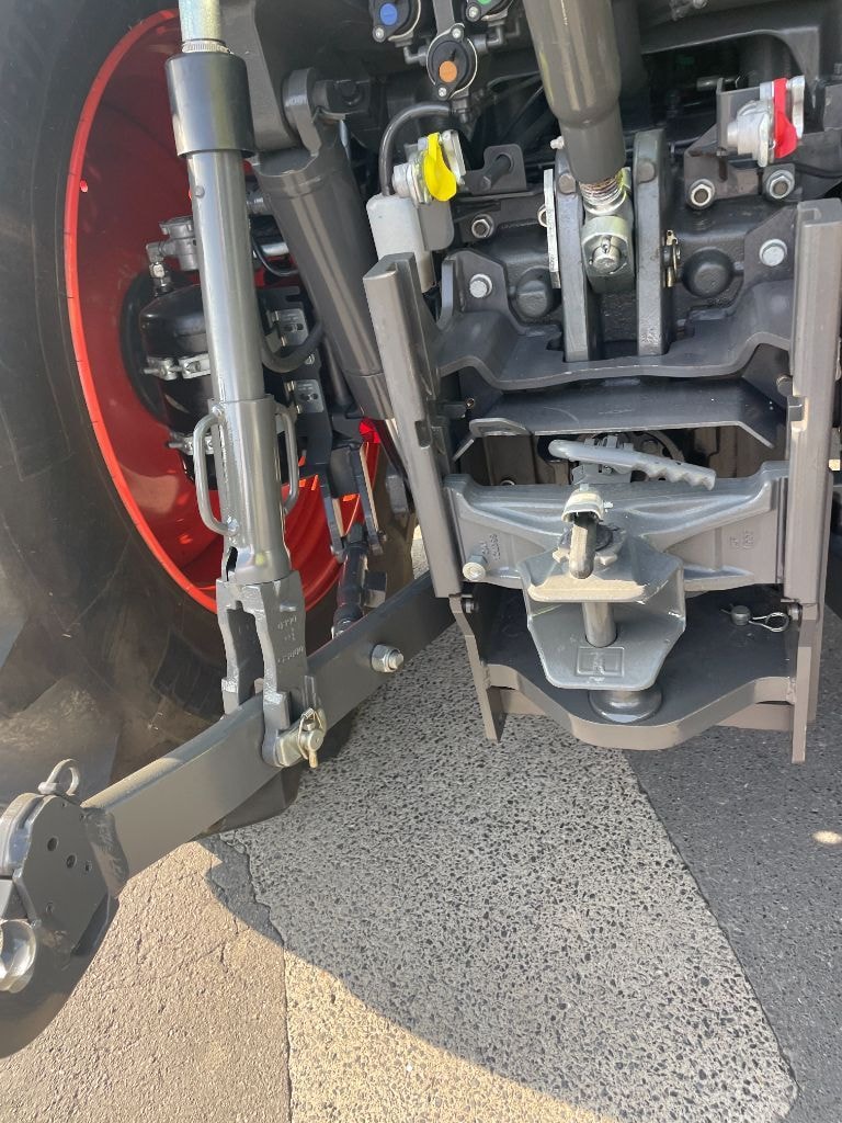 Tracteur CLAAS Axion 800 Cmatic cis + - photo slide 25