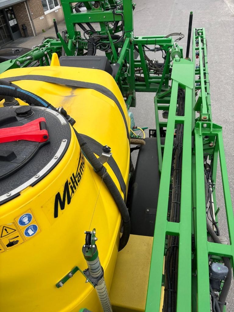 Pulverisateur automoteur JOHN DEERE 4040i - photo slide 18