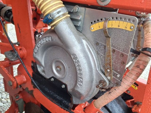 Semoir monograine MASCHIO MTE 300 - photo slide 24