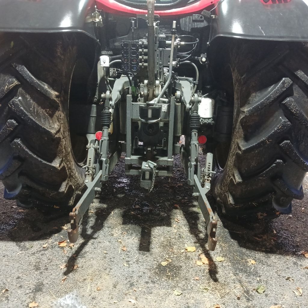Tracteur VALTRA N135 - photo slide 9