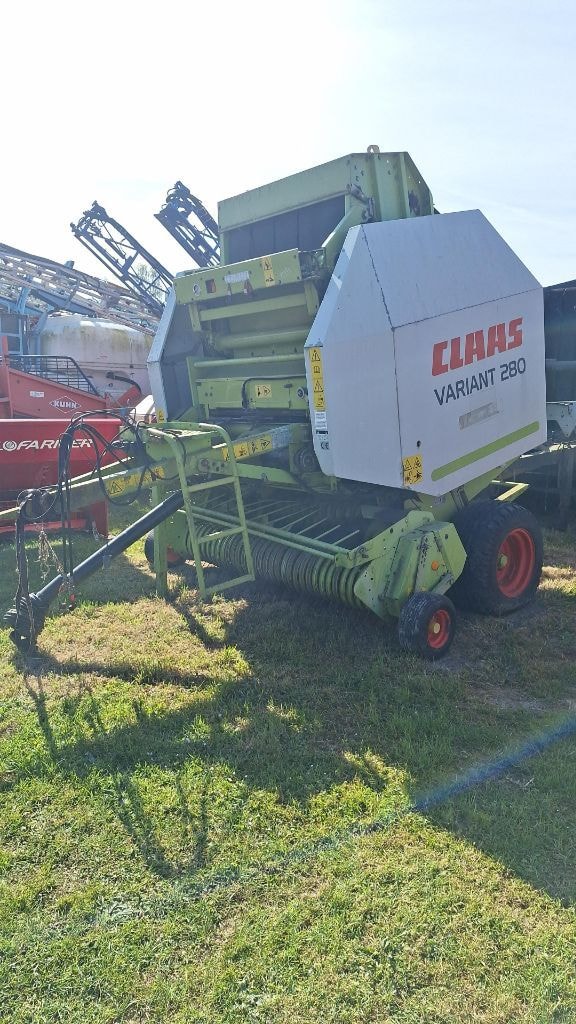 Presse balles rondes CLAAS Variant 280 - photo slide 8