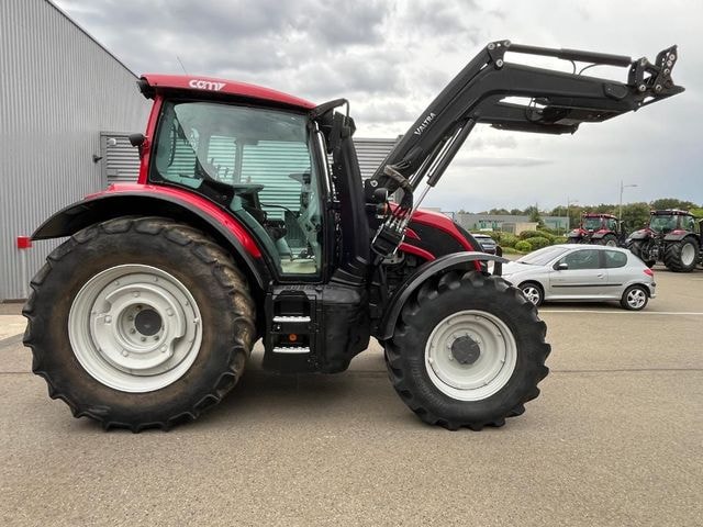 Tracteur chargeur VALTRA N134 - photo slide 2