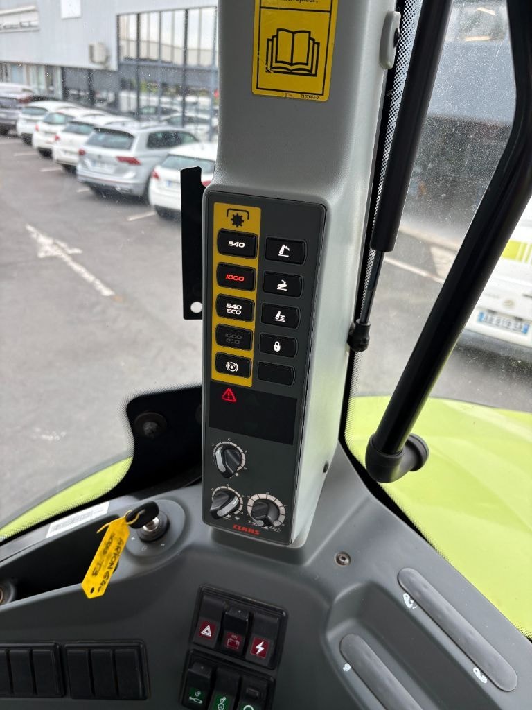 Tracteur CLAAS AXION 810 - photo slide 23