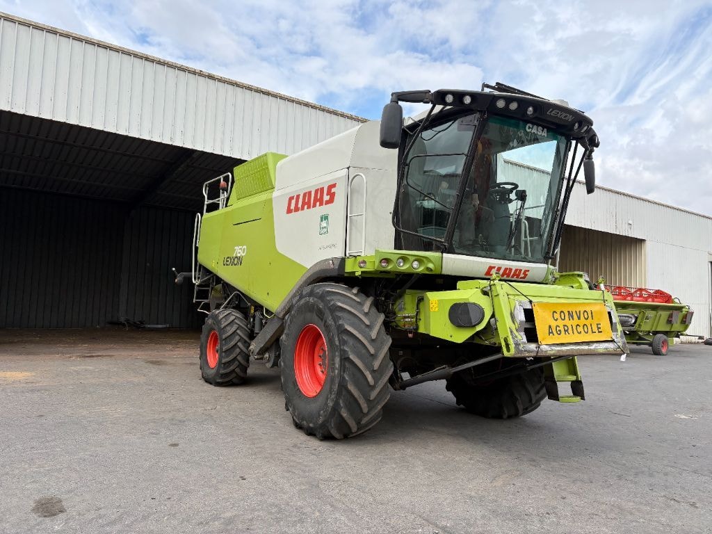 Moissonneuse CLAAS LEXION 760 - photo slide 31