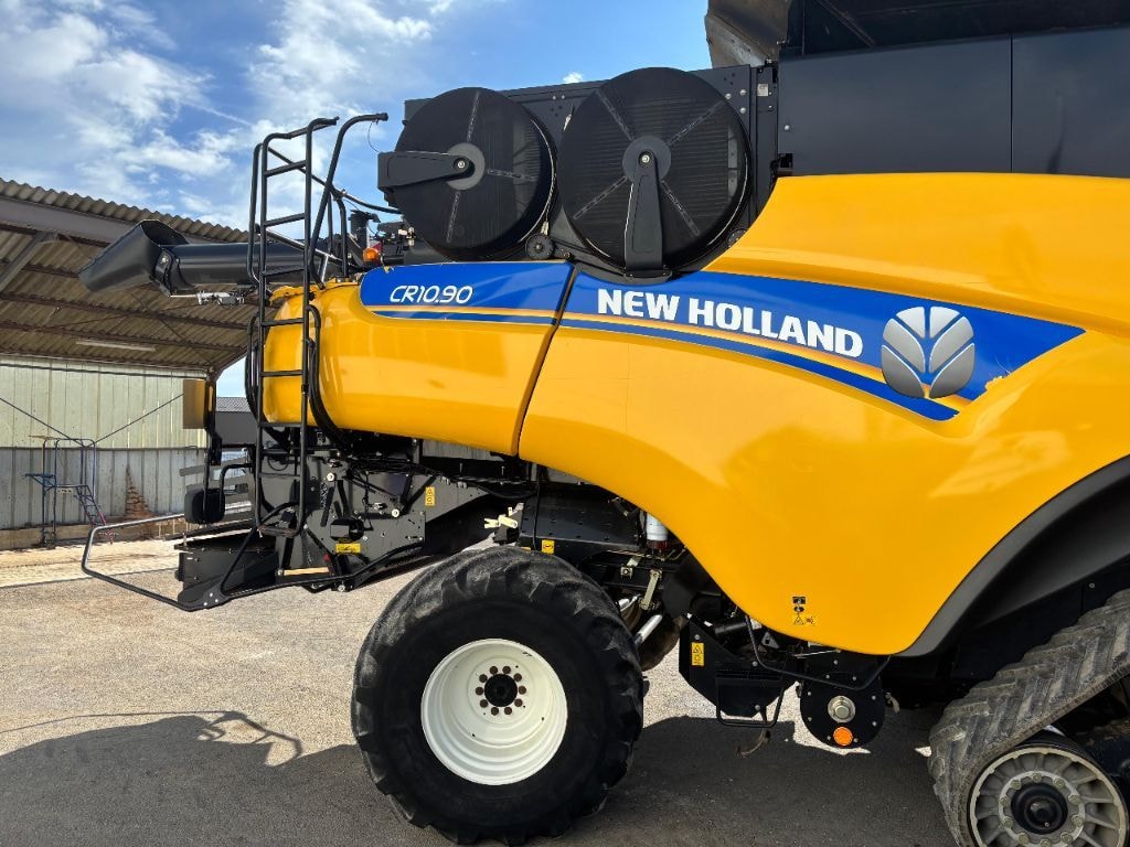 Moissonneuse NEW HOLLAND CR10.90 - photo slide 11