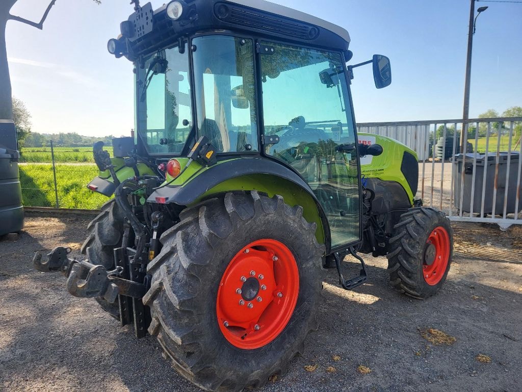 Tracteur CLAAS Nexos 240 F - photo slide 7