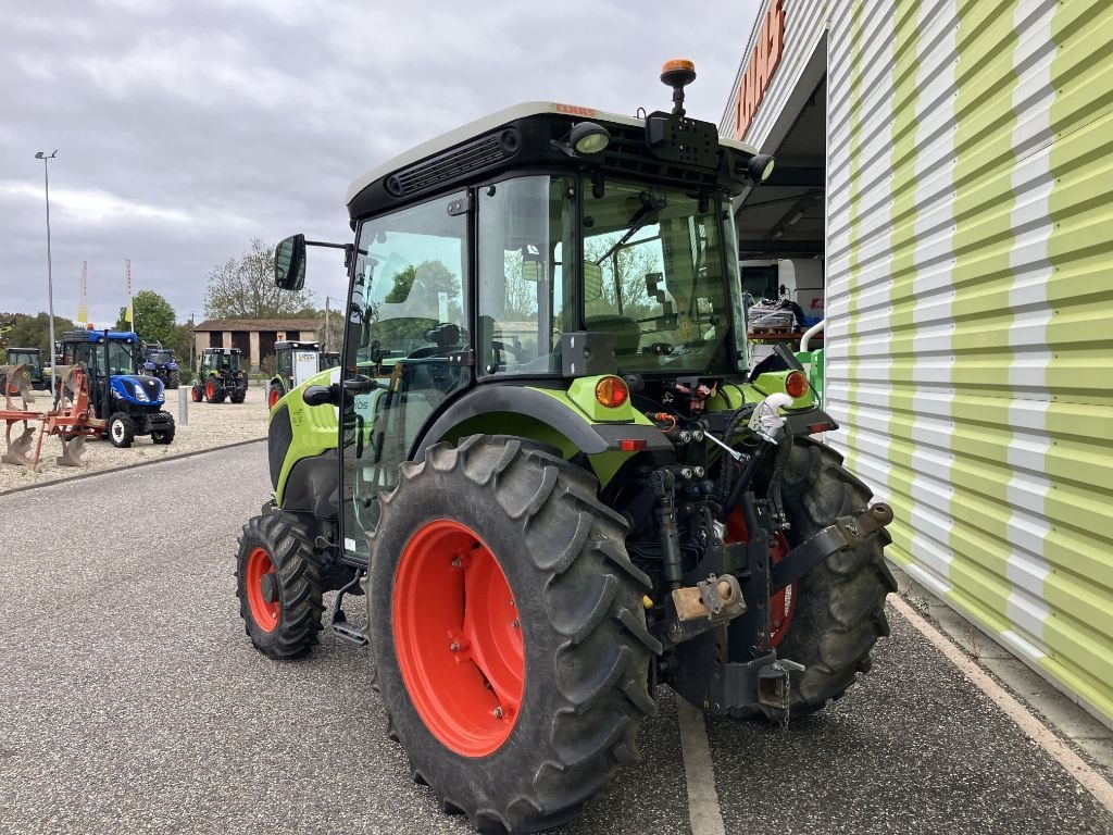 Tracteur etroit CLAAS NEXOS 220 VL - photo slide 3