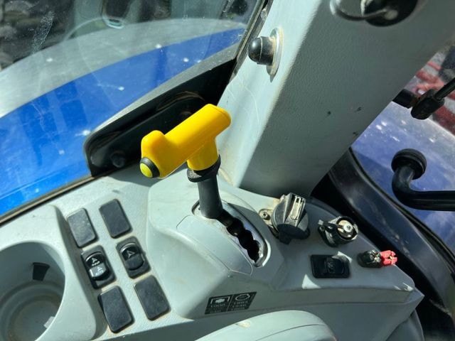 Tracteur NEW HOLLAND T7.225 - photo slide 14