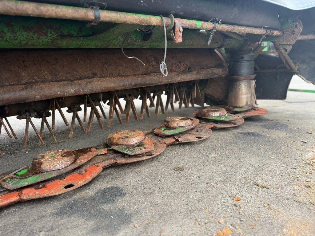 Faucheuse conditionneuse JOHN DEERE 331 - photo slide 13