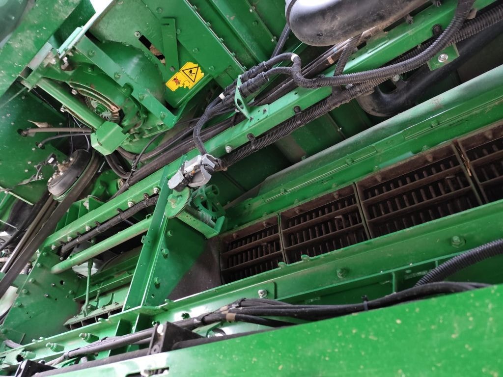 Moissonneuse JOHN DEERE S770 - photo slide 6