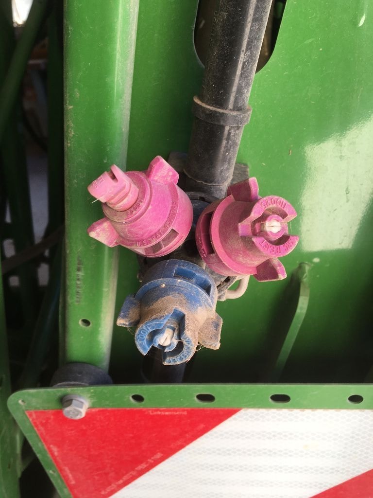 Pulverisateur AMAZONE UF 1602 24m Premium - photo slide 8