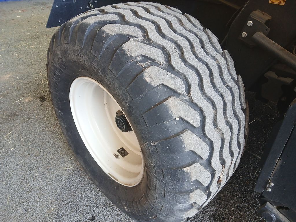Presse balles rondes NEW HOLLAND Roll Belt 180 Activsweep - photo slide 6