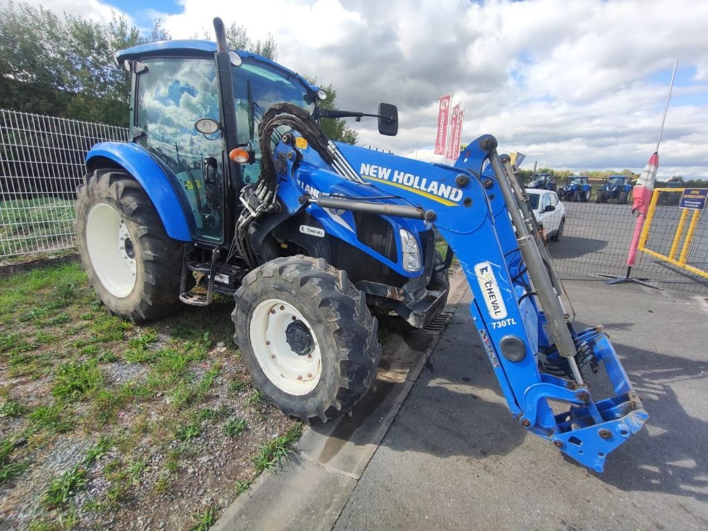 Tracteur chargeur NEW HOLLAND T4.95 - photo slide 2