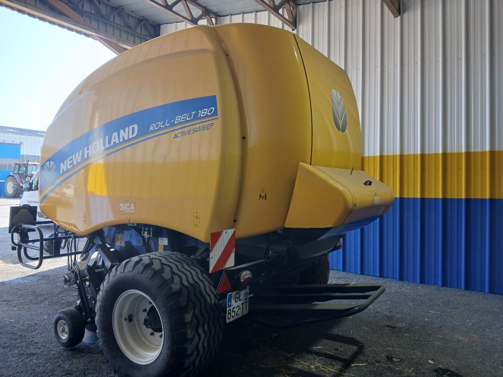Presse balles rondes NEW HOLLAND Roll Belt 180 Activsweep - photo slide 5