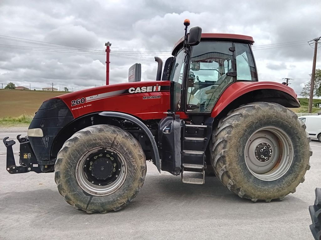 Tracteur CASE IH MAGNUM 260 - photo slide 1