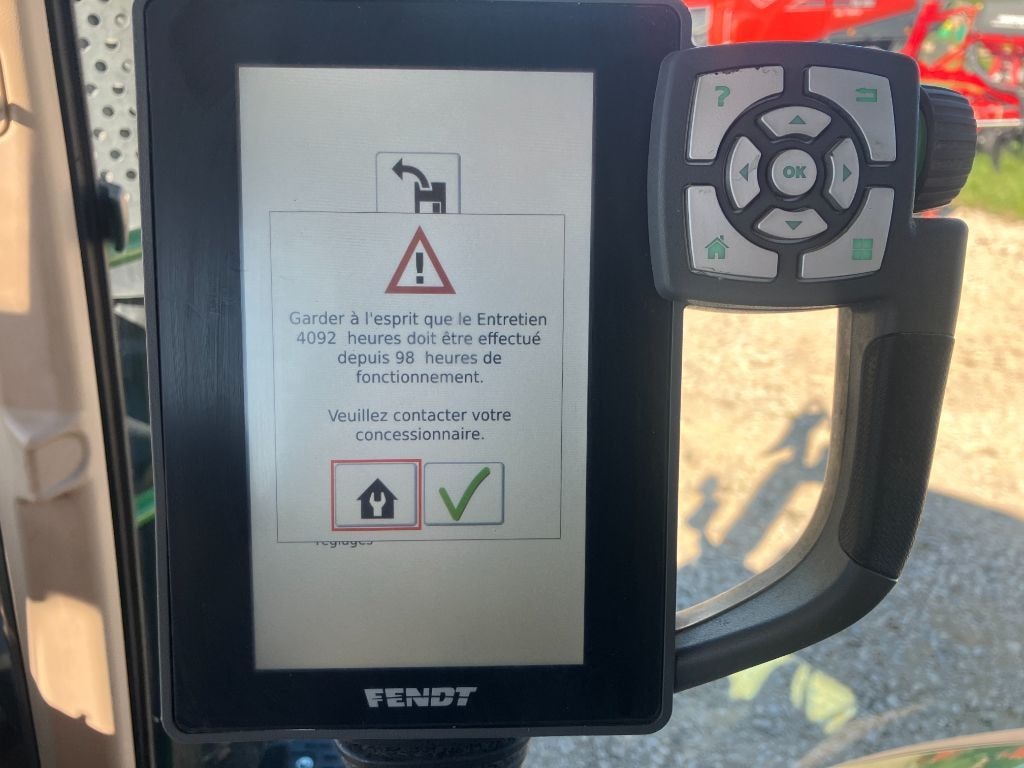 Tracteur FENDT 720 VARIO POWER + - photo slide 11