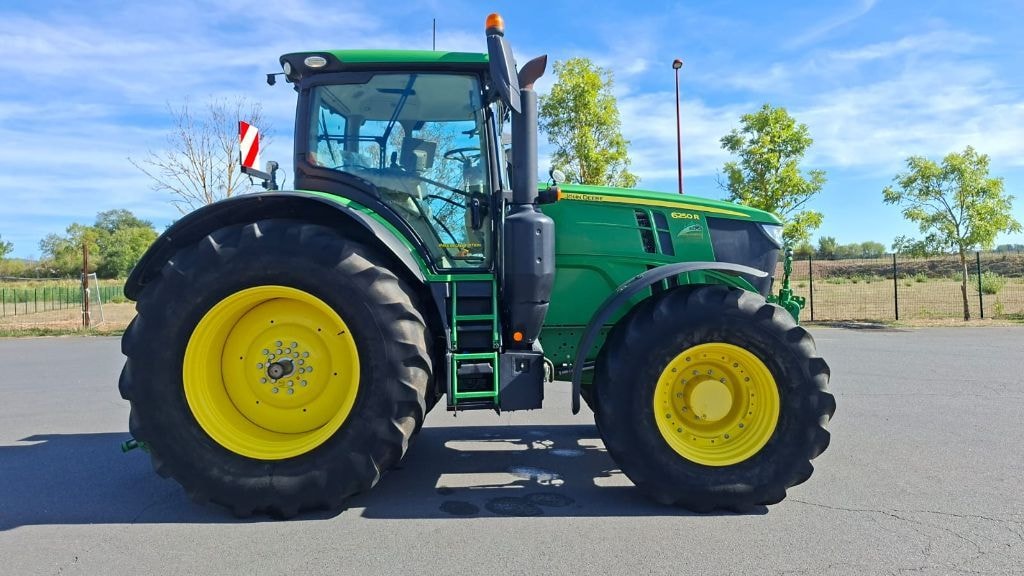 Tracteur JOHN DEERE 6250R - photo slide 4