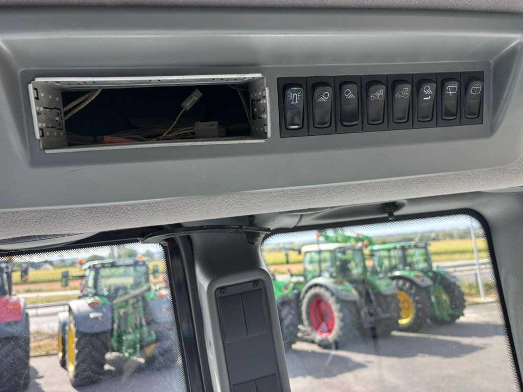 Tracteur chargeur VALTRA N122 DIRECT - photo slide 19