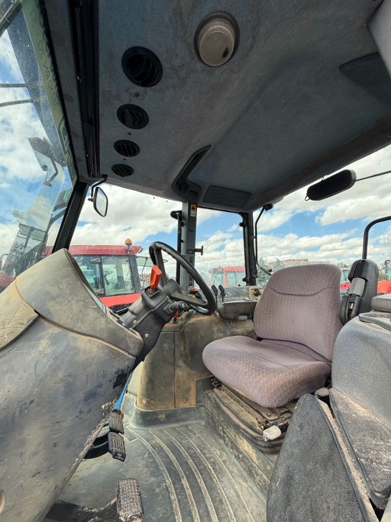 Tracteur NEW HOLLAND TM 125 - photo slide 3