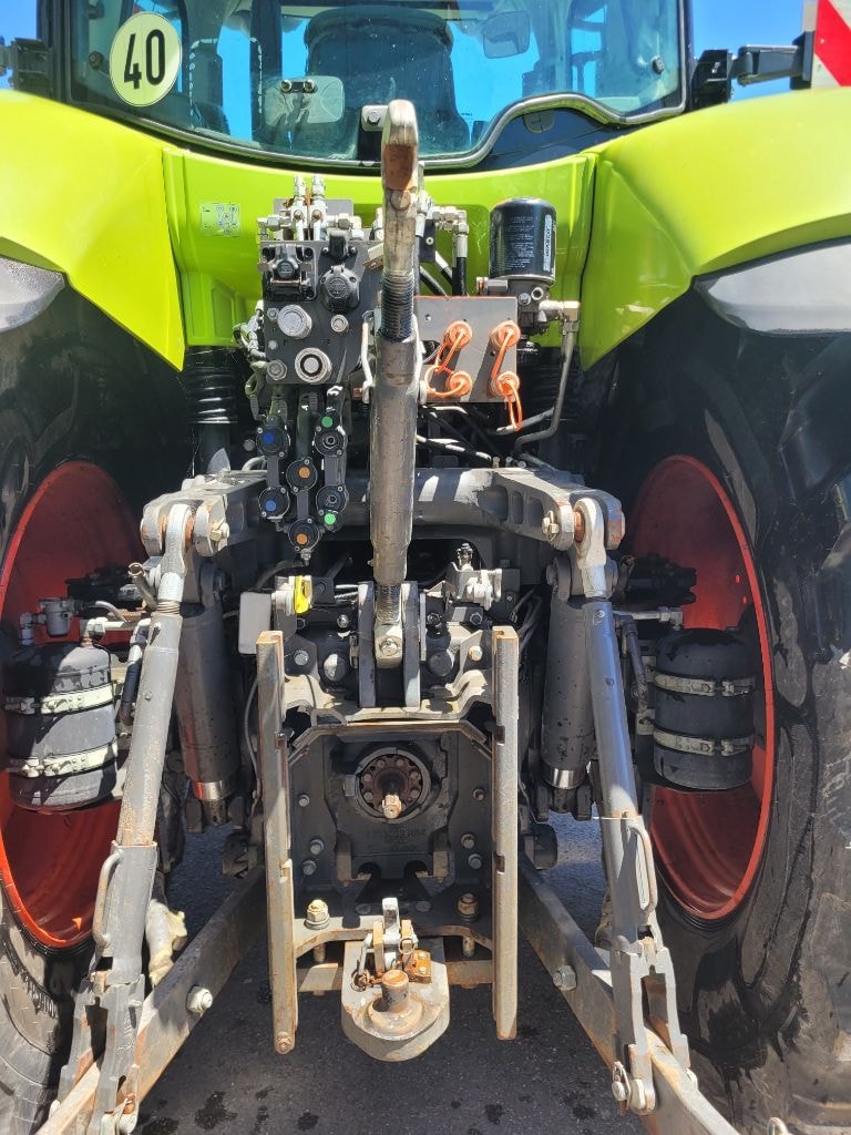 Tracteur CLAAS AXION 830 CMATIC CIS + - photo slide 9
