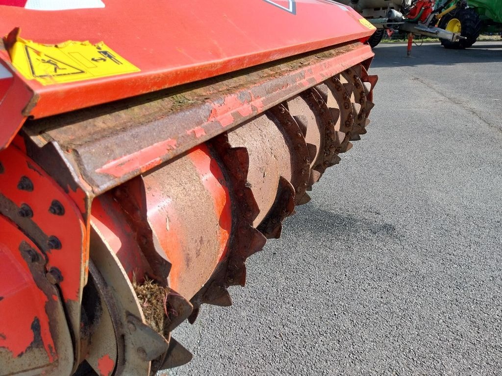 Melangeuse automotrice KUHN SPW 18 CS intense - photo slide 23