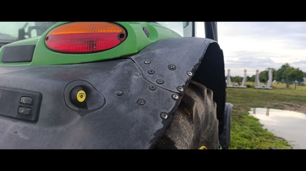 Tracteur chargeur JOHN DEERE 6120R - photo slide 22