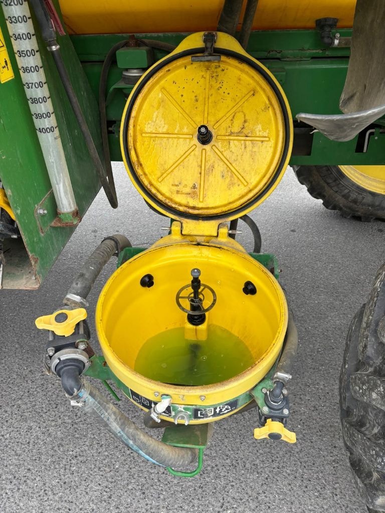 Pulverisateur automoteur JOHN DEERE 4040i - photo slide 32
