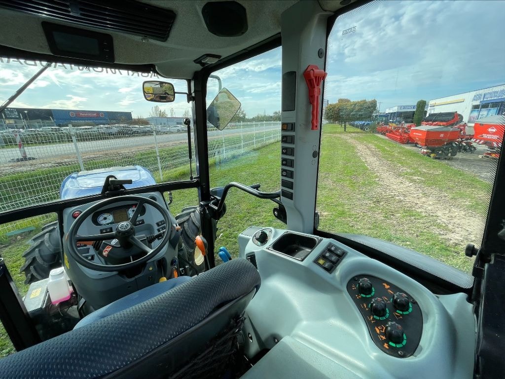 Tracteur NEW HOLLAND T4 100 F  - photo slide 8
