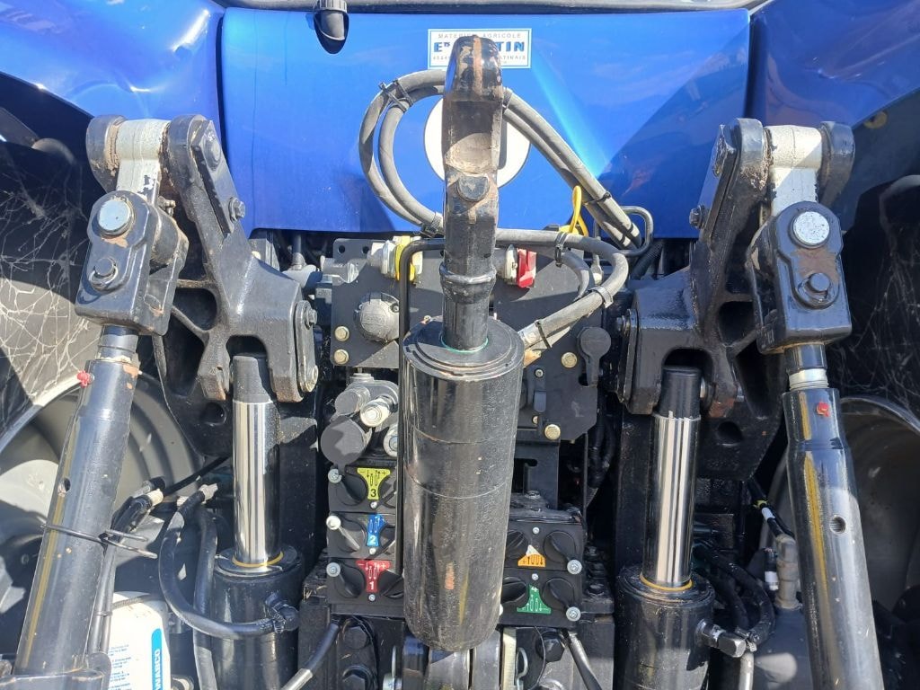 Tracteur NEW HOLLAND T8.410 GENES 5 - photo slide 5