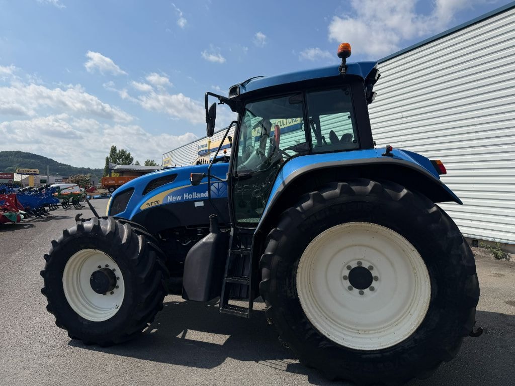 Tracteur NEW HOLLAND TVT170 - photo slide 8