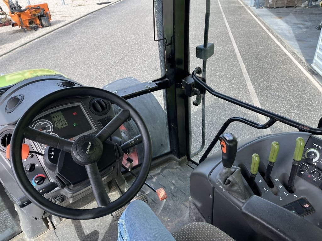 Tracteur CLAAS ARION 420  - photo slide 11