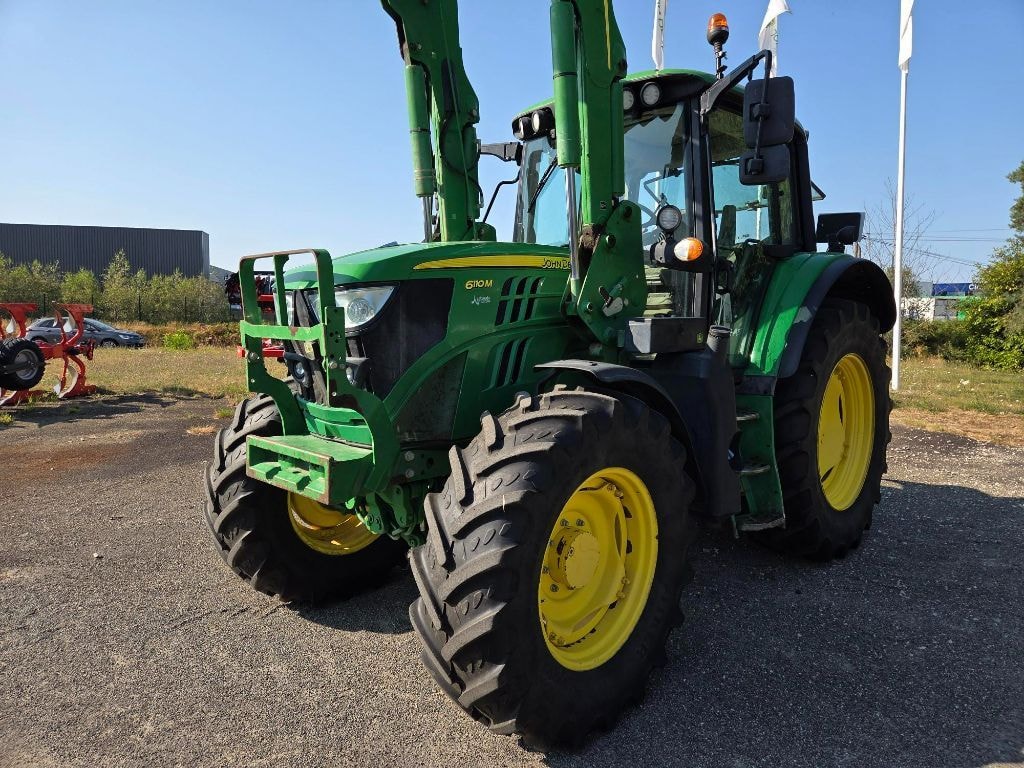 Tracteur chargeur JOHN DEERE 6110M - photo slide 10