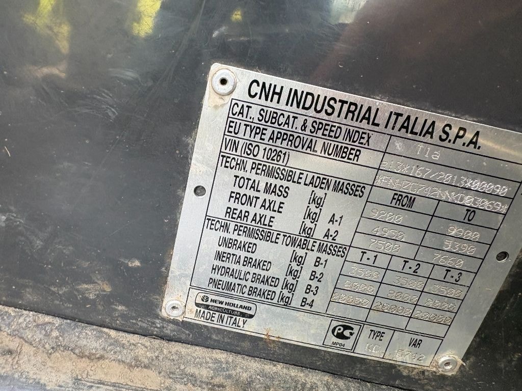 Telescopique NEW HOLLAND TH7.42 plus - photo slide 34