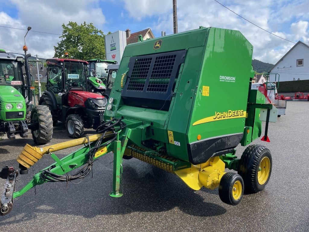 Presse balles rondes JOHN DEERE 572 - photo slide 7